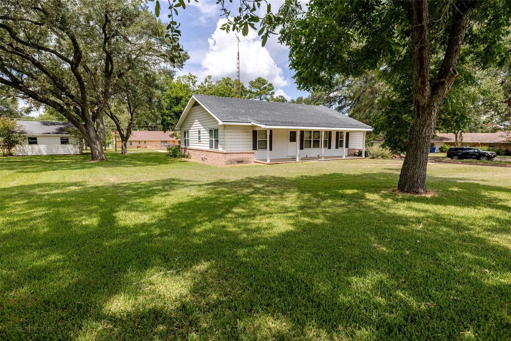 1805 11th Street, Hempstead, TX 77445