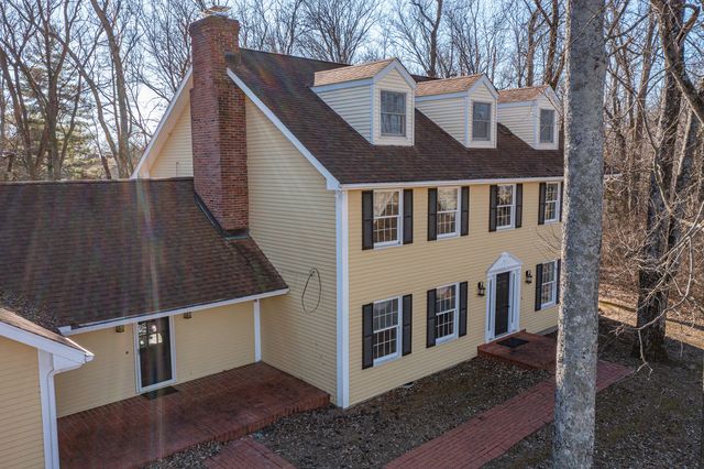 4715 Richview Road, Mt Vernon, IL 62864