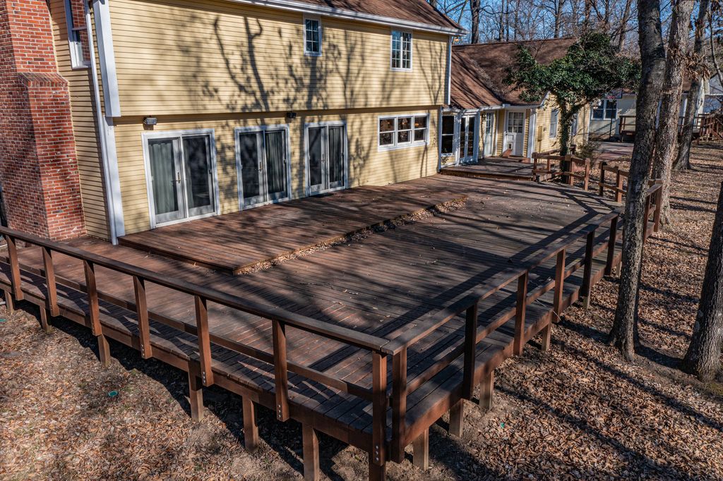 Image 11 of property listing at 4715 Richview Road, Mt Vernon, IL 62864