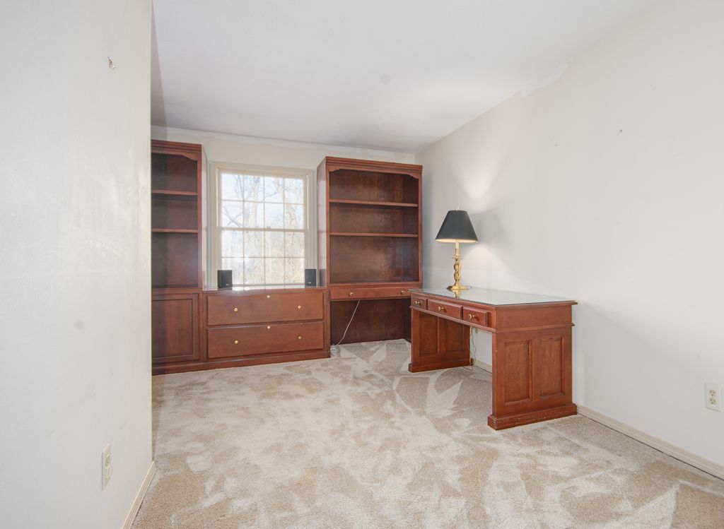 Image 35 of property listing at 4715 Richview Road, Mt Vernon, IL 62864