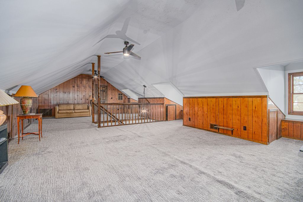 Image 36 of property listing at 4715 Richview Road, Mt Vernon, IL 62864