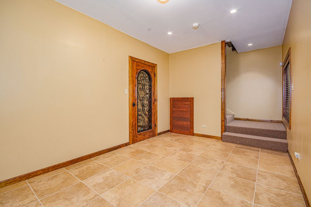 Image 41 of property listing at 4715 Richview Road, Mt Vernon, IL 62864