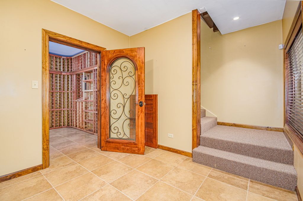 Image 42 of property listing at 4715 Richview Road, Mt Vernon, IL 62864