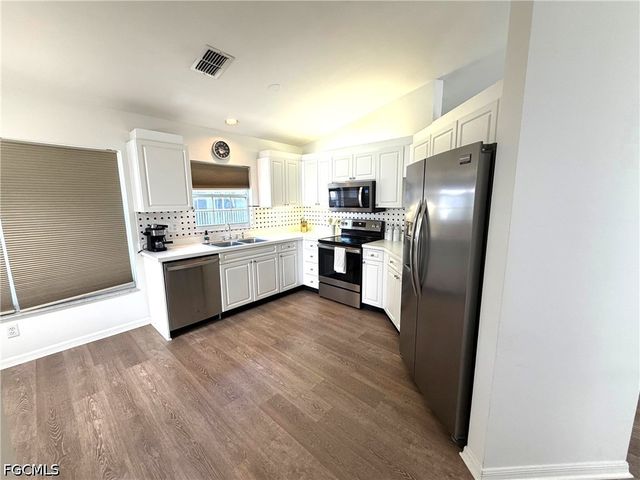 3740 Fieldstone BLVD 104, Naples, FL 34109