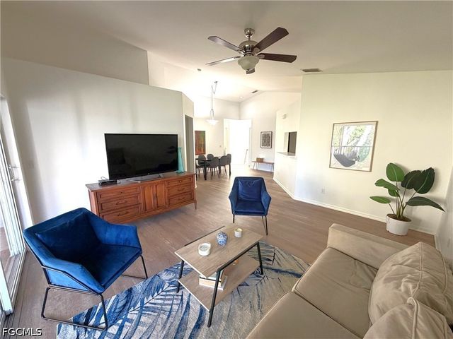 3740 Fieldstone BLVD 104, Naples, FL 34109