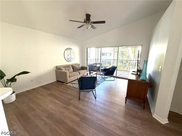 3740 Fieldstone BLVD 104, Naples, FL 34109