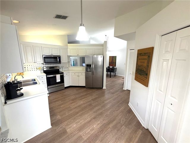 3740 Fieldstone BLVD 104, Naples, FL 34109