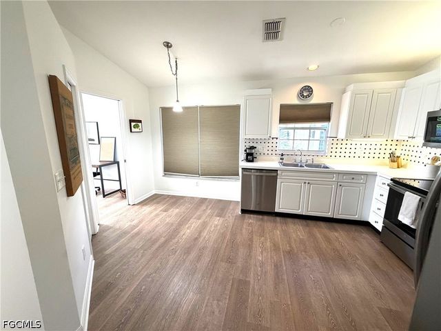 3740 Fieldstone BLVD 104, Naples, FL 34109