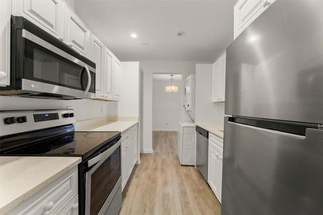 12633 Memorial Drive 57, Houston, TX 77024