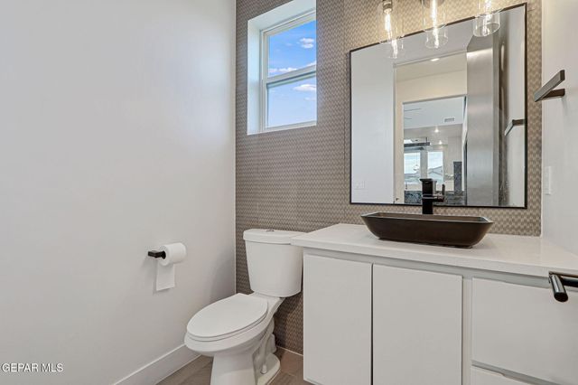 12245 Biddleston Drive Drive, El Paso, TX 79928