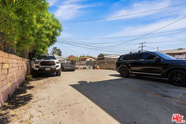 1335 E 21st Street, Los Angeles, CA 90011