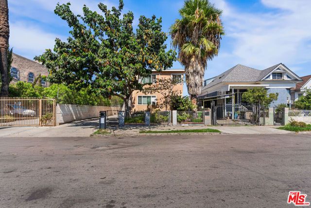 1335 E 21st Street, Los Angeles, CA 90011