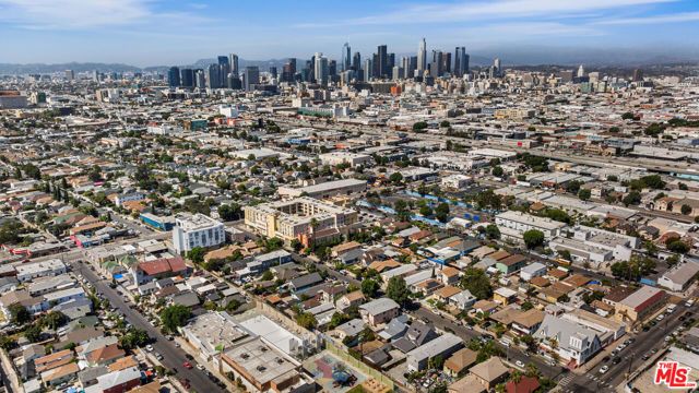 1335 E 21st Street, Los Angeles, CA 90011