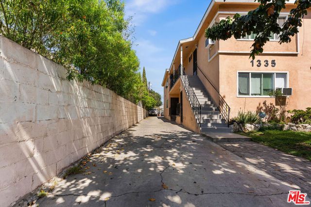1335 E 21st Street, Los Angeles, CA 90011