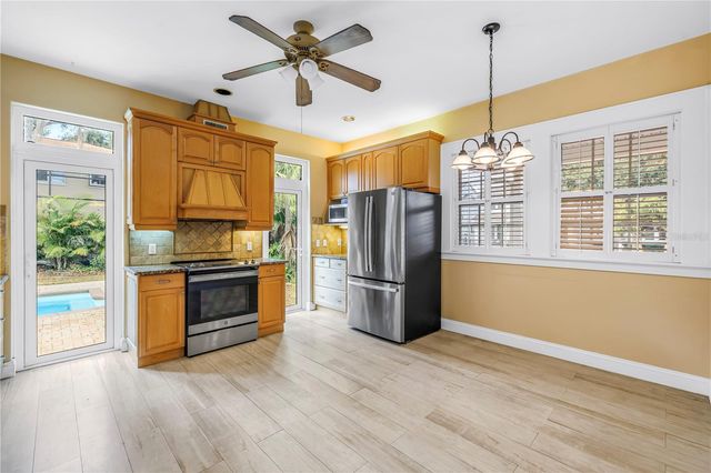 546 26TH AVENUE N, St Petersburg, FL 33704