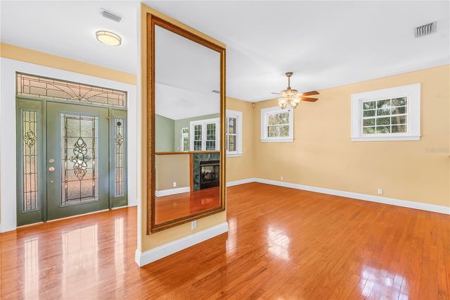 546 26TH AVENUE N, St Petersburg, FL 33704