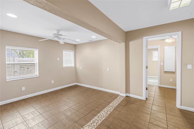 546 26TH AVENUE N, St Petersburg, FL 33704