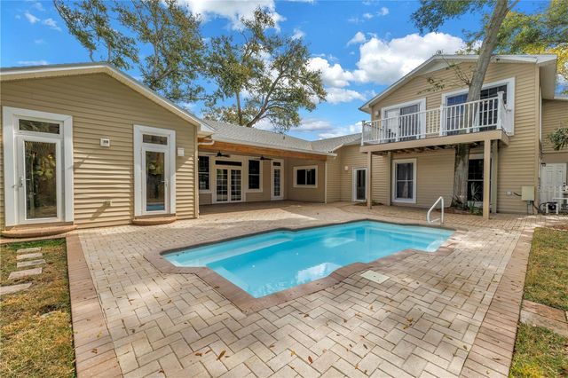 546 26TH AVENUE N, St Petersburg, FL 33704