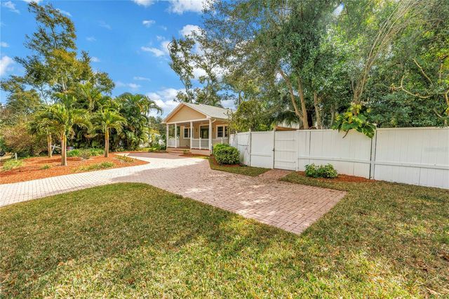 546 26TH AVENUE N, St Petersburg, FL 33704