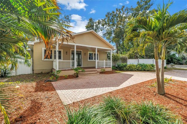 546 26TH AVENUE N, St Petersburg, FL 33704