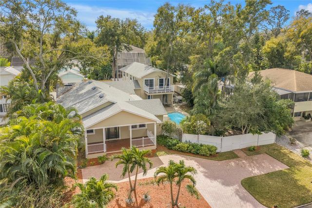 546 26TH AVENUE N, St Petersburg, FL 33704