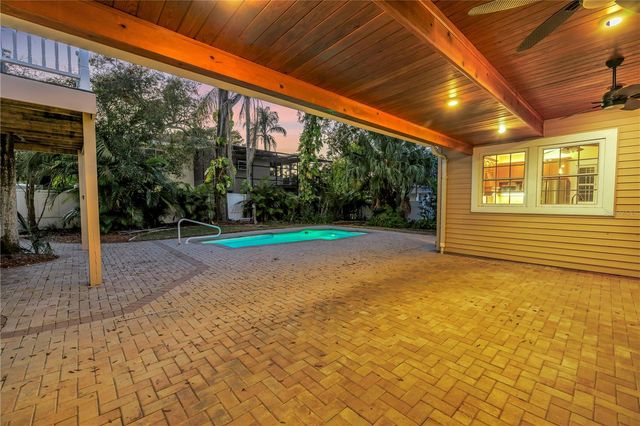 546 26TH AVENUE N, St Petersburg, FL 33704