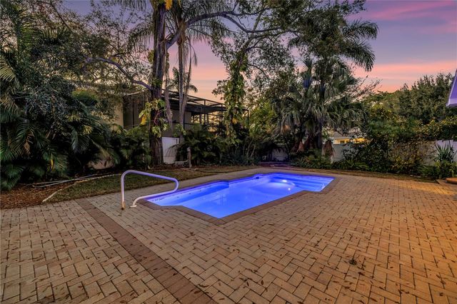 546 26TH AVENUE N, St Petersburg, FL 33704