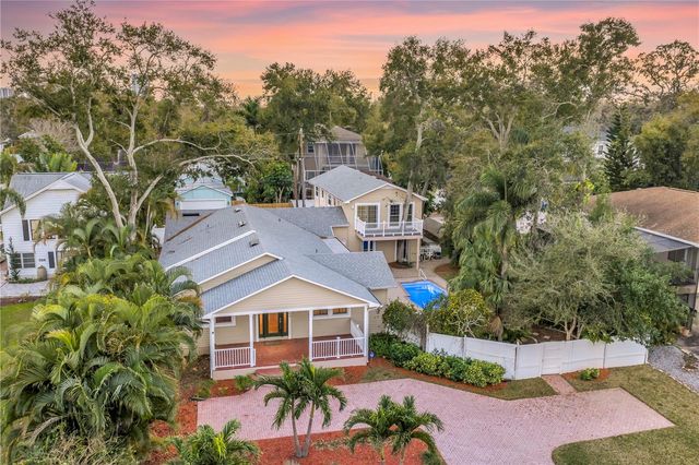 546 26TH AVENUE N, St Petersburg, FL 33704