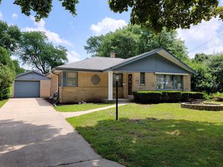 7181 W Wedgewood DRIVE, Milwaukee, WI 53220