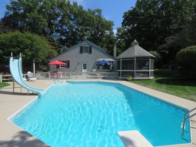 23 Donna Dr, Hanover, MA 02339