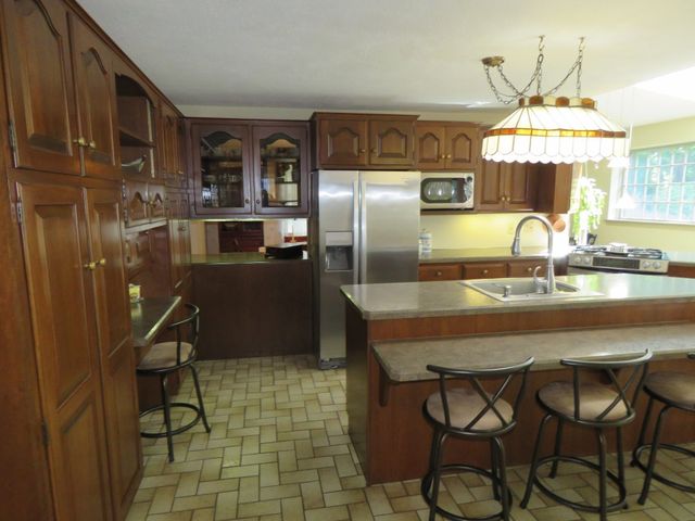 23 Donna Dr, Hanover, MA 02339