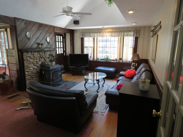 23 Donna Dr, Hanover, MA 02339