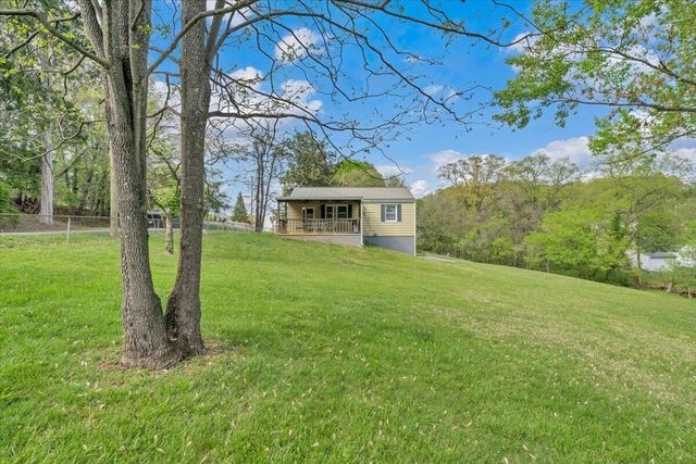 3302 Troxell RD, Roanoke, VA 24014