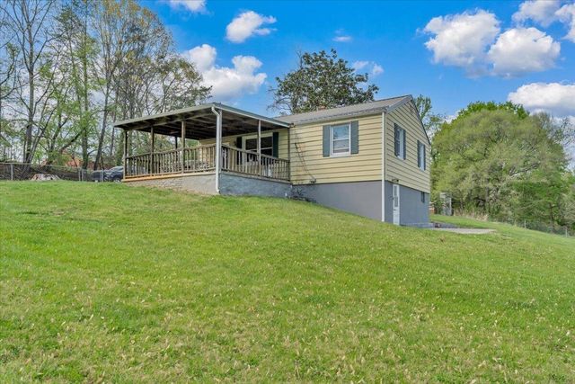3302 Troxell RD, Roanoke, VA 24014