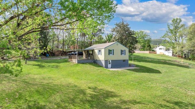 3302 Troxell RD, Roanoke, VA 24014