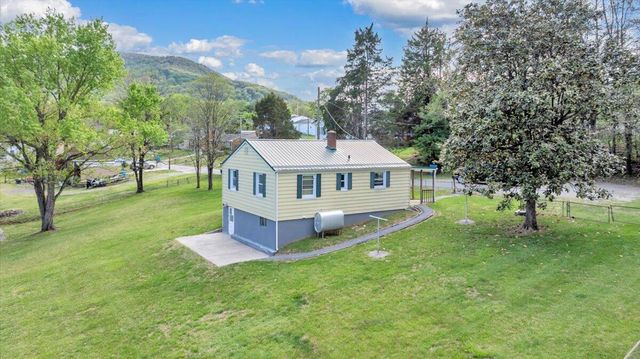 3302 Troxell RD, Roanoke, VA 24014
