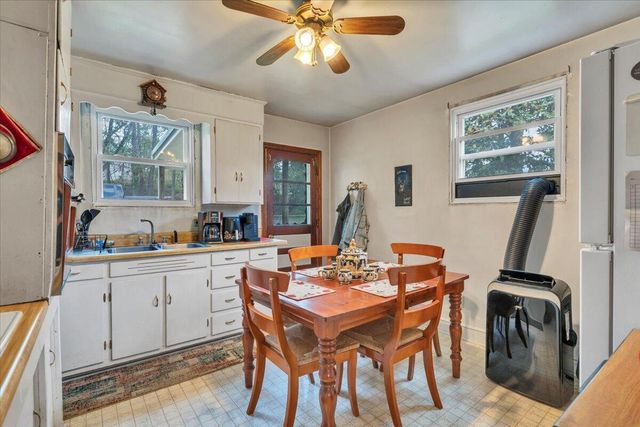 3302 Troxell RD, Roanoke, VA 24014