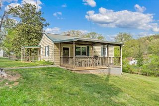 3302 Troxell RD, Roanoke, VA 24014