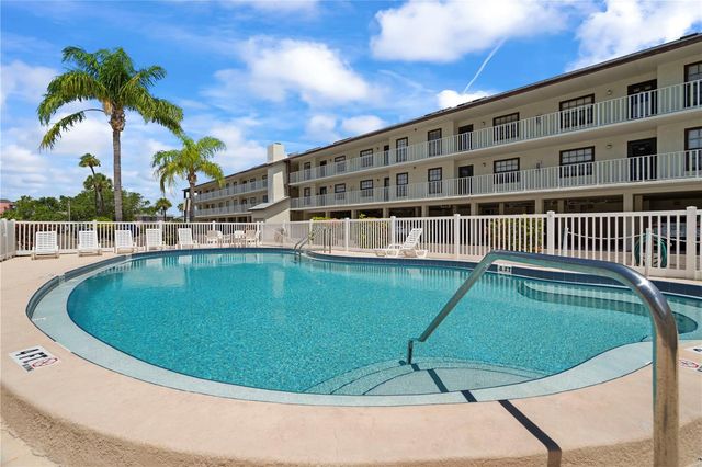 340 CAUSEWAY BOULEVARD 104, Dunedin, FL 34698