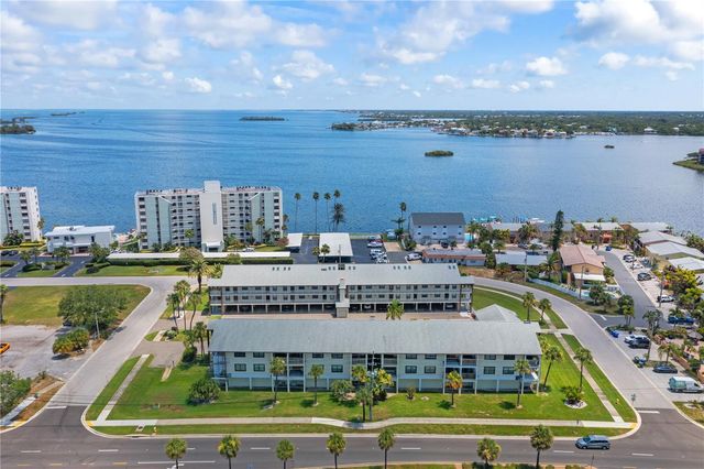 340 CAUSEWAY BOULEVARD 104, Dunedin, FL 34698