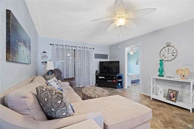 340 CAUSEWAY BOULEVARD 104, Dunedin, FL 34698