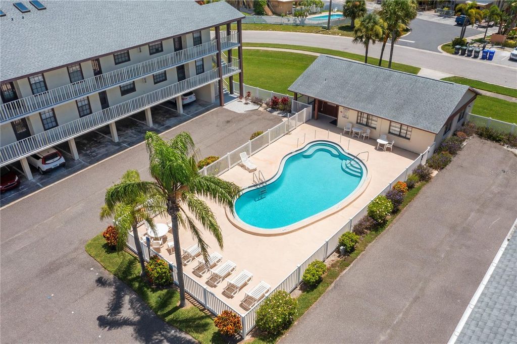 340 CAUSEWAY BOULEVARD 104, Dunedin, FL 34698