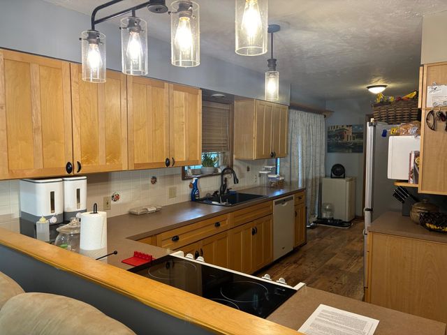 9336 W BRIARWOOD CT, Wichita, KS 67212