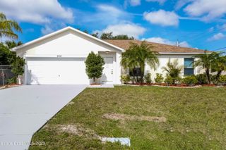 502 Whitehall Avenue SW, Palm Bay, FL 32908