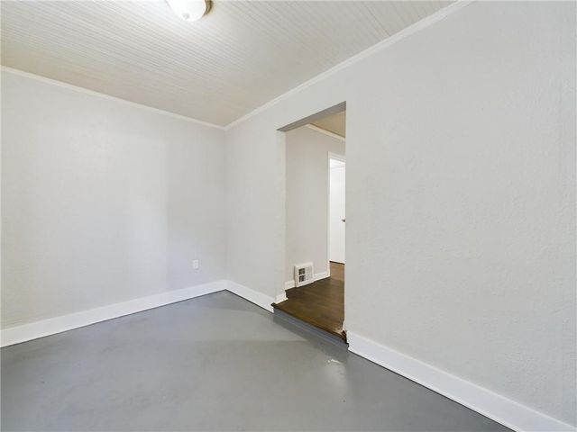 5015 E 40th Street, Kansas City, MO 64130