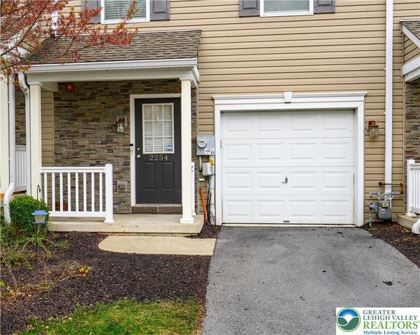 2254 Rising Hill Road, Whitehall Twp, PA 18052