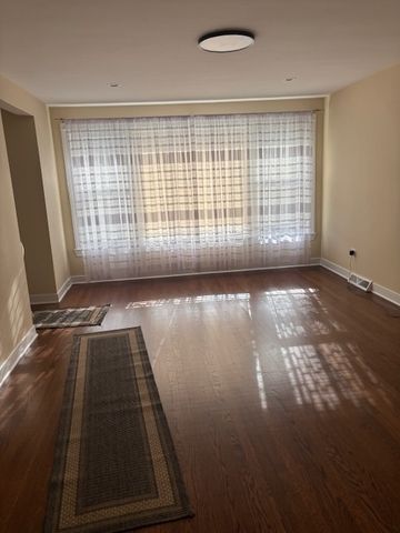 5131 S Latrobe Avenue, Chicago, IL 60638