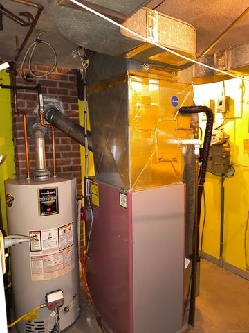 28 McLaughlin Terrace, Derby, CT 06418