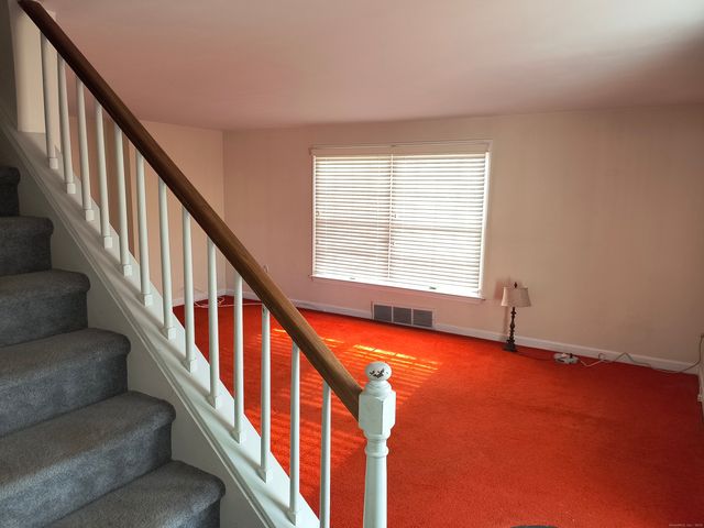 28 McLaughlin Terrace, Derby, CT 06418