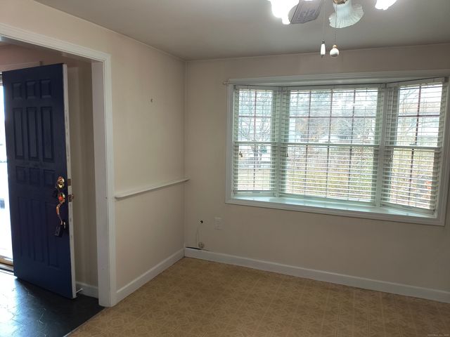 28 McLaughlin Terrace, Derby, CT 06418